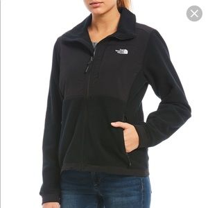 WOMENS NORTH FACE JACKET w/ hood